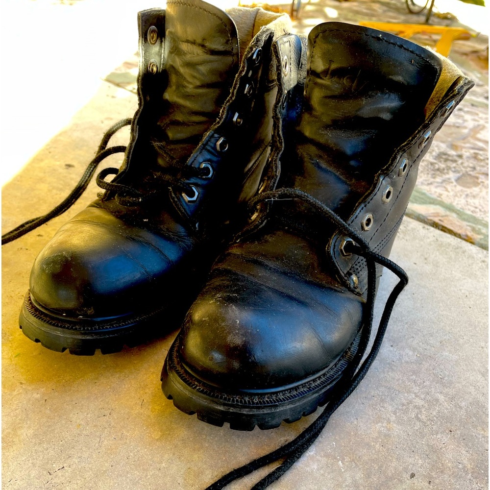 Steel-toe work boots black lace-up sz.7